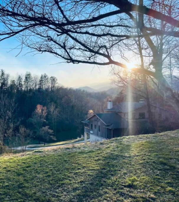 Lazy Bear Cabin Near Nantahala Outdoor Center And Bryson City Bagian luar foto
